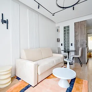 https://relax-in-a-stylish-flat-in-montmartre.fr-paris.fr